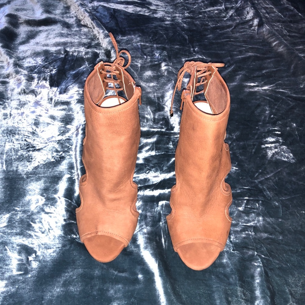 Gianni Bini Sandals